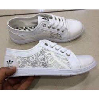 chaussure adidas dentelle femme